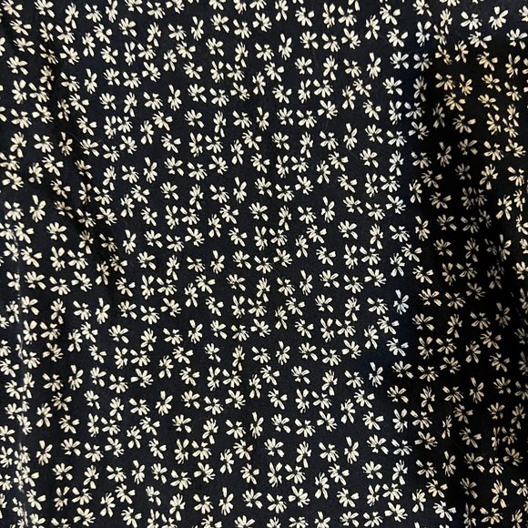 Brandy Melville Floral Wrap Skirt Small - Picture 2 of 4